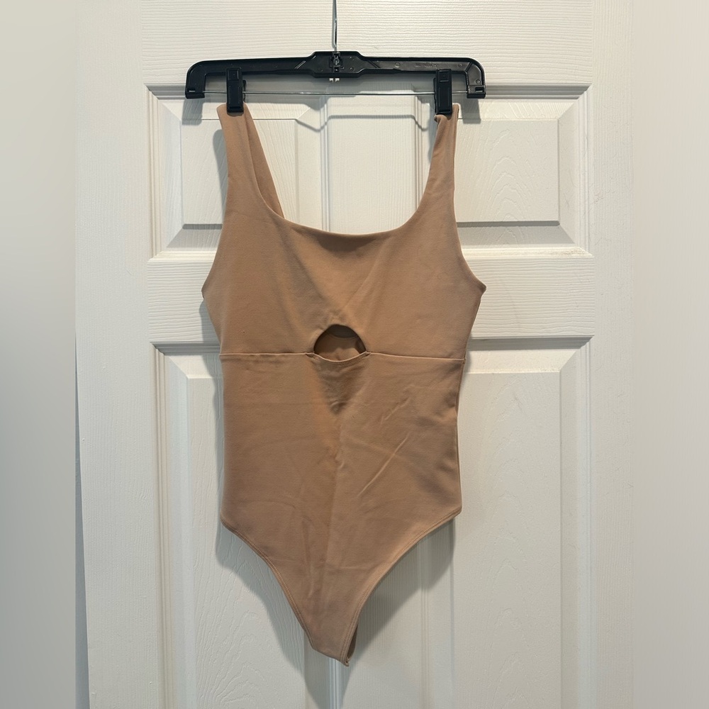 NWOT Abercrombie Seamless Cutout Bodysuit - Size S